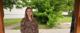 Przedstawiciele firm biorących udział w targach pozują do zdjęcia
