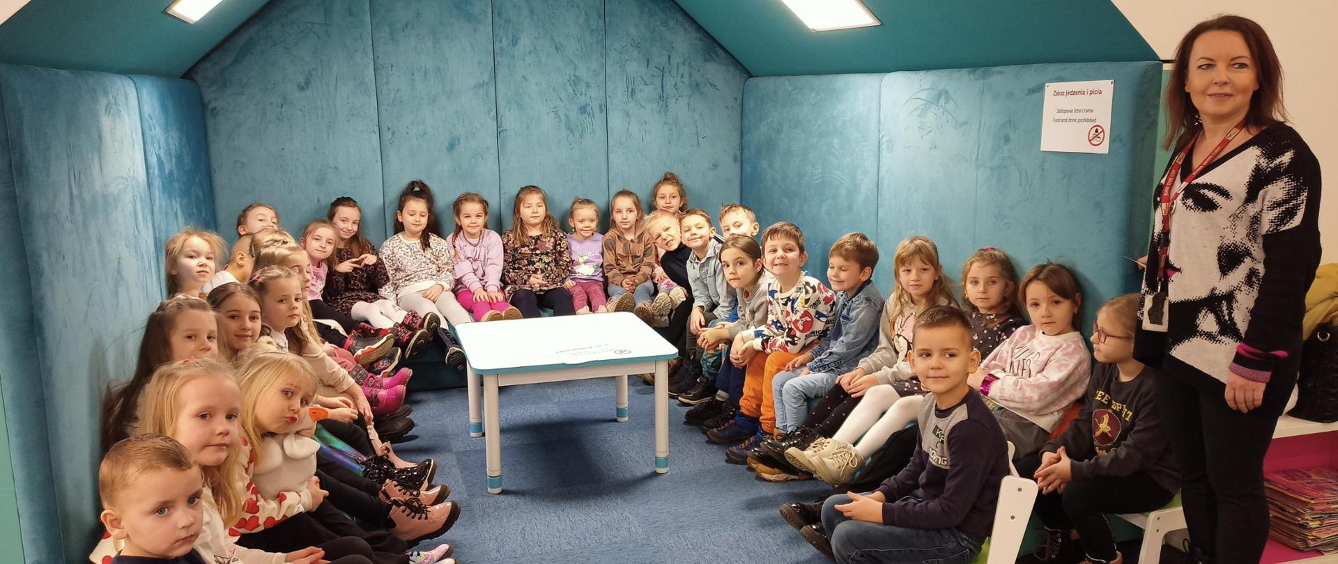 Wycieczka do Miejskiej Biblioteki Publicznej w Mielcu