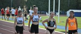 Urszula Pietruszkiewicz i Aleksandra Androsiuk na starcie do 2000m