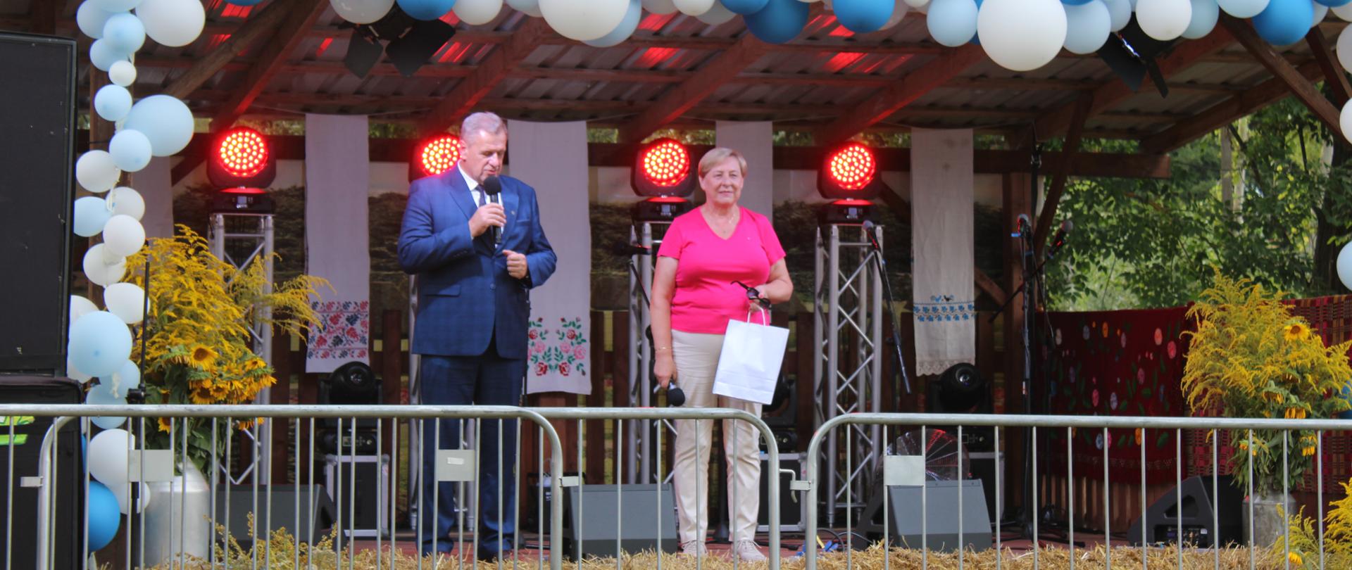 Piknik rodzinny z potańcówką w Hołodach - przemawia starosta bielski Sławomir Jerzy Snarski