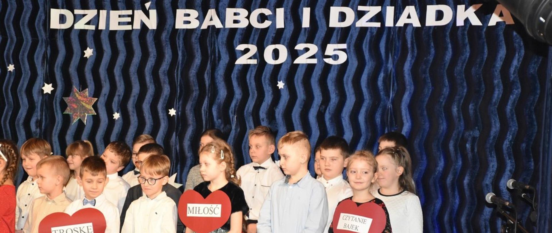Dzień Babci i Dziadka - Szkoła Podstawowa im. Jana Pawła II w Żarnowie