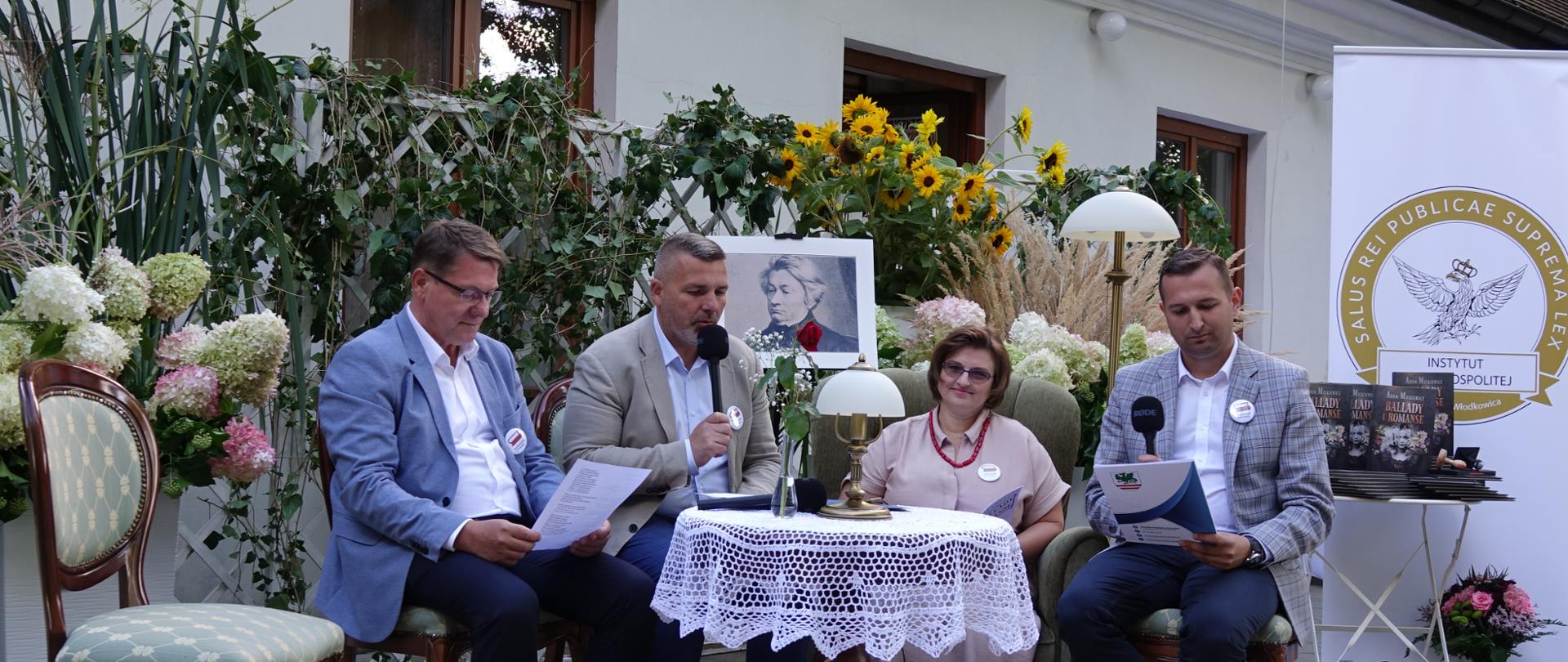 Narodowe Czytanie w Miętnem 