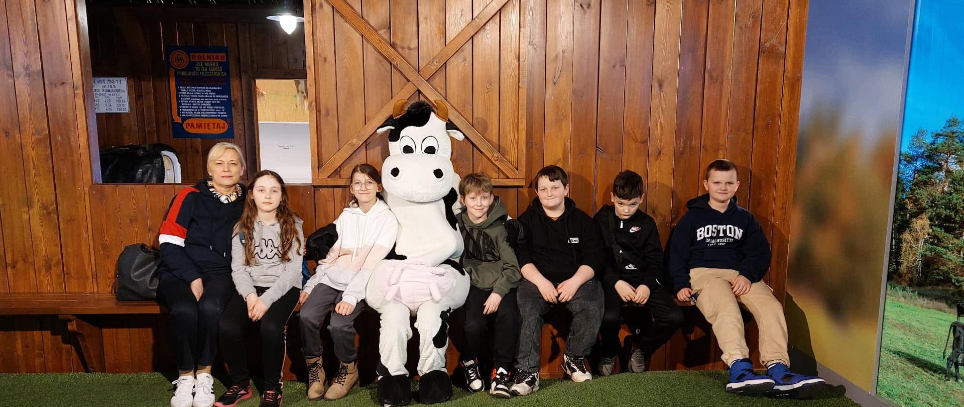 Wizyta w Centrum Tradycji Mleczarstwa - Szkoła Podstawowa im. Jana Pawła II w Żarnowie