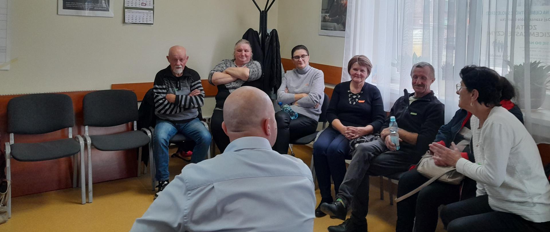 Szkolenie dla rodzin zastępczych podnoszące ich kompetencje opiekuńczo – wychowawcze