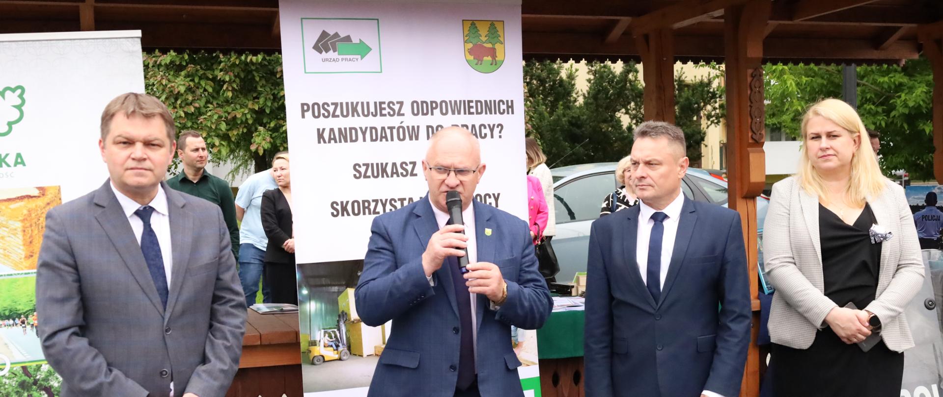 Moment otwarcia Targów - przemawia Starosta Hajnowski