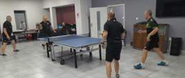 Członkowie drużyn Narewka - Sokołów Podlaski w trakcie gry