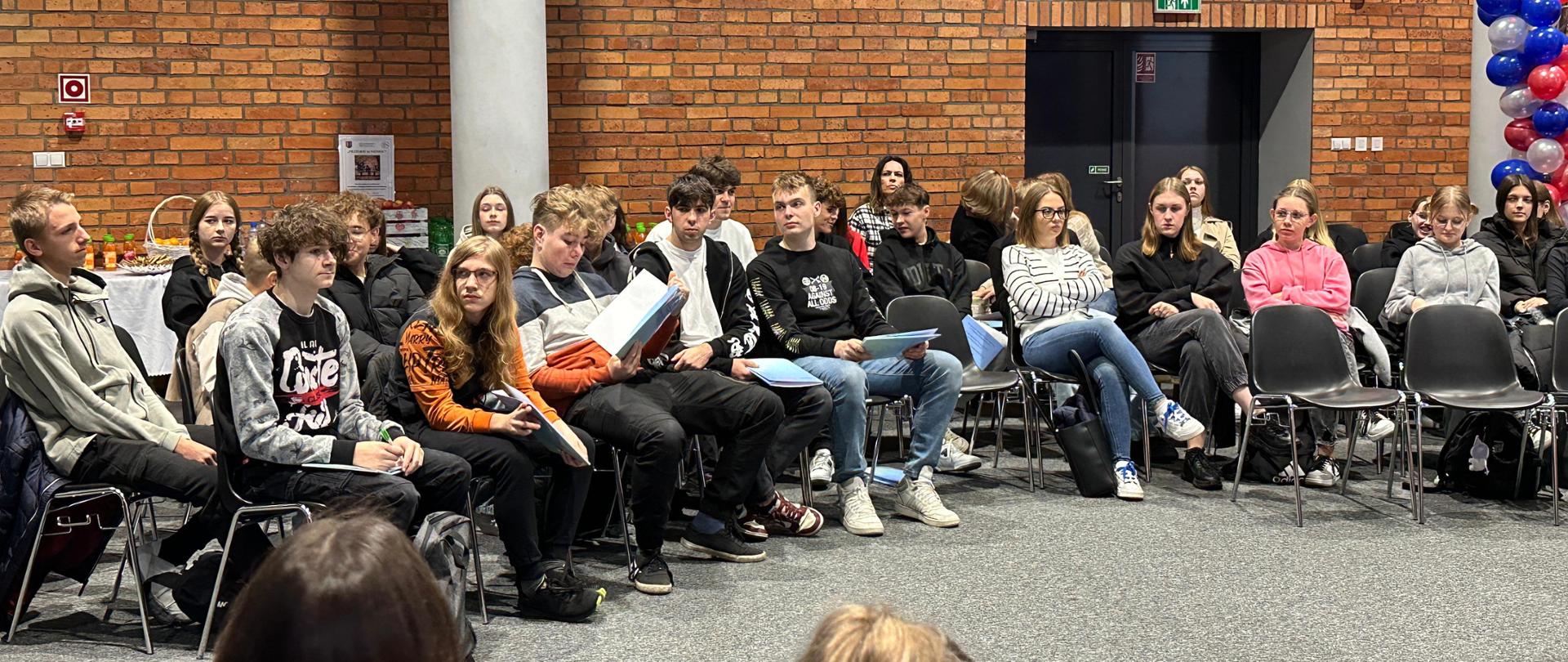 Warsztaty pn. ,,Tolerancja, działania antydyskryminacyjne, przeciwdziałanie agresji rówieśniczej i hejtowi w szkole"