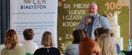 W trakcie wykładu