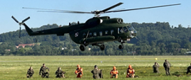 Uczestnicy ćwiczeń Grup Poszukiwawczo-Ratowniczych K-9 WOT z całej Polski