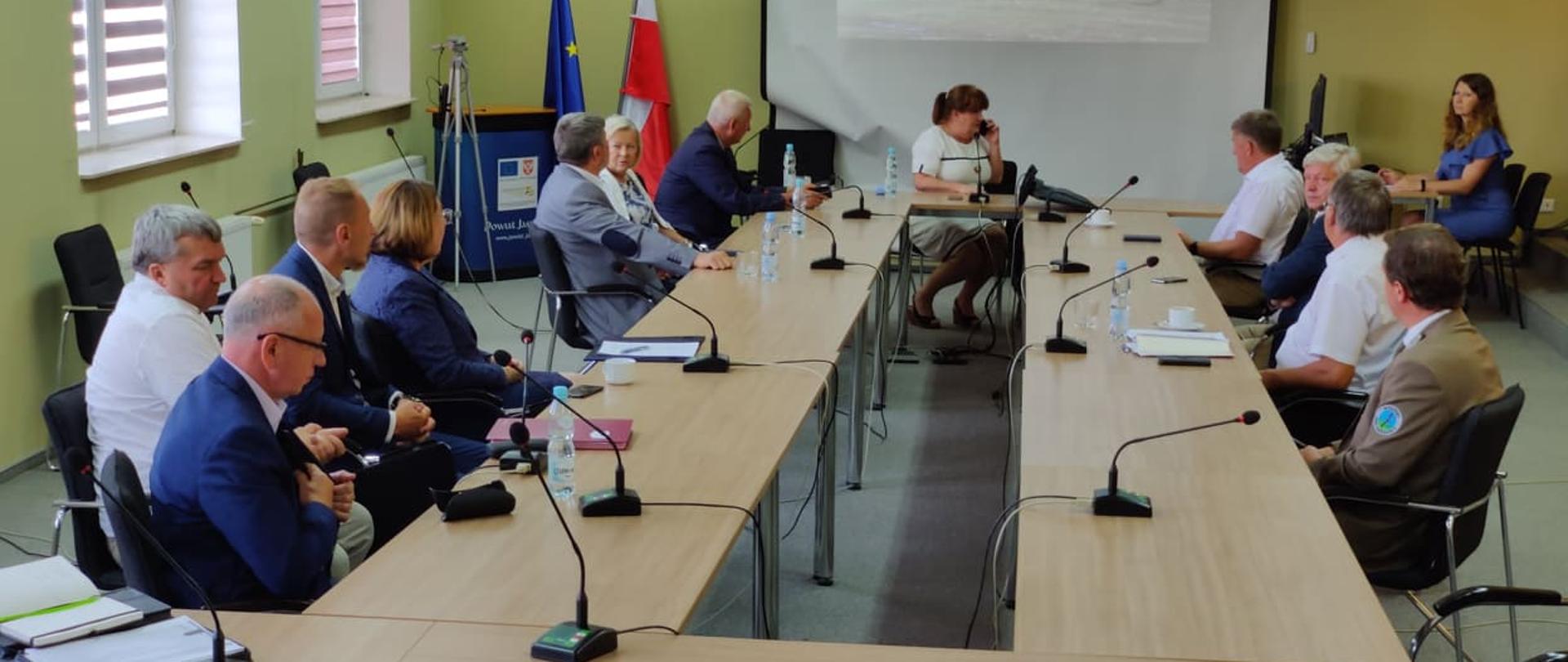Spotkanie dotyczące postępu prac związanych z budową zbiornika Kąty-Myscowa
