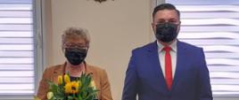 Skarbnik gminy Anna Hojka i wójt gminy Marek Cyl