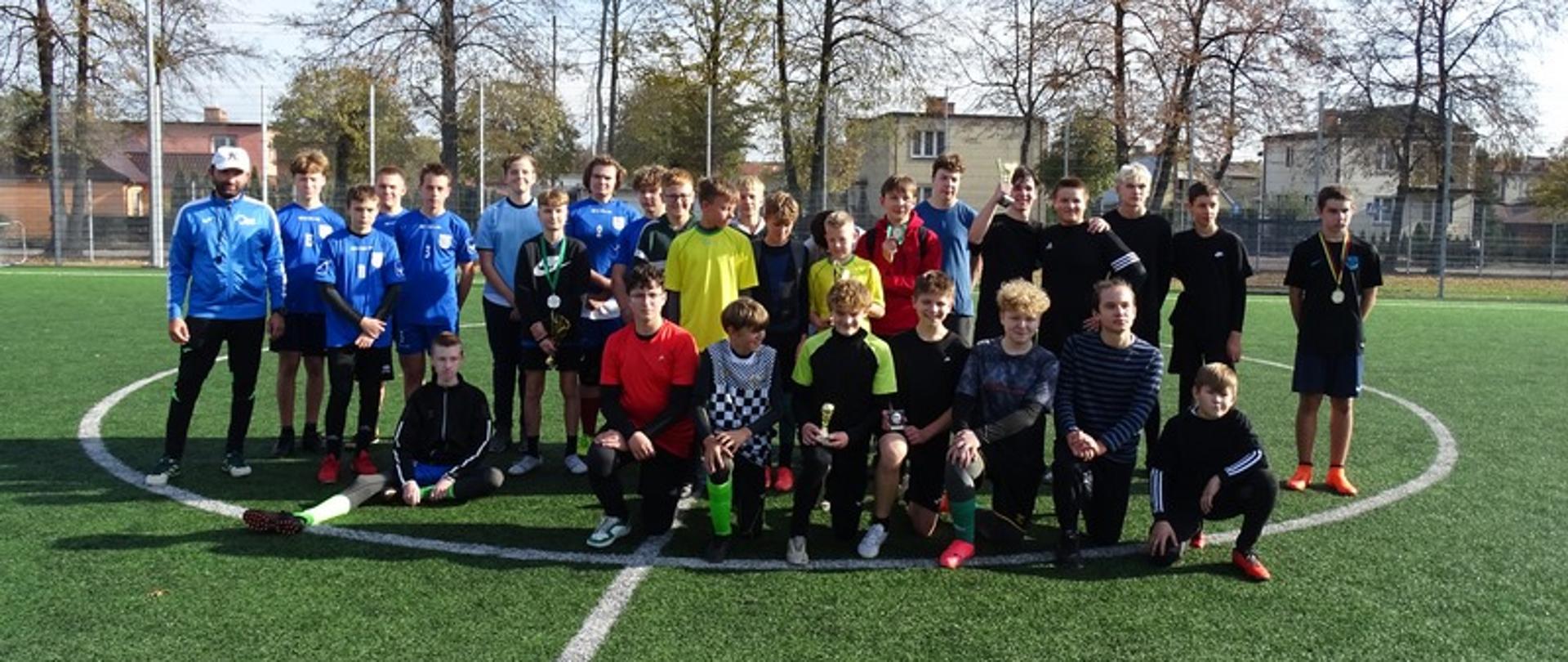 Zdjęcie grupowe wszystkich uczestników zawodów