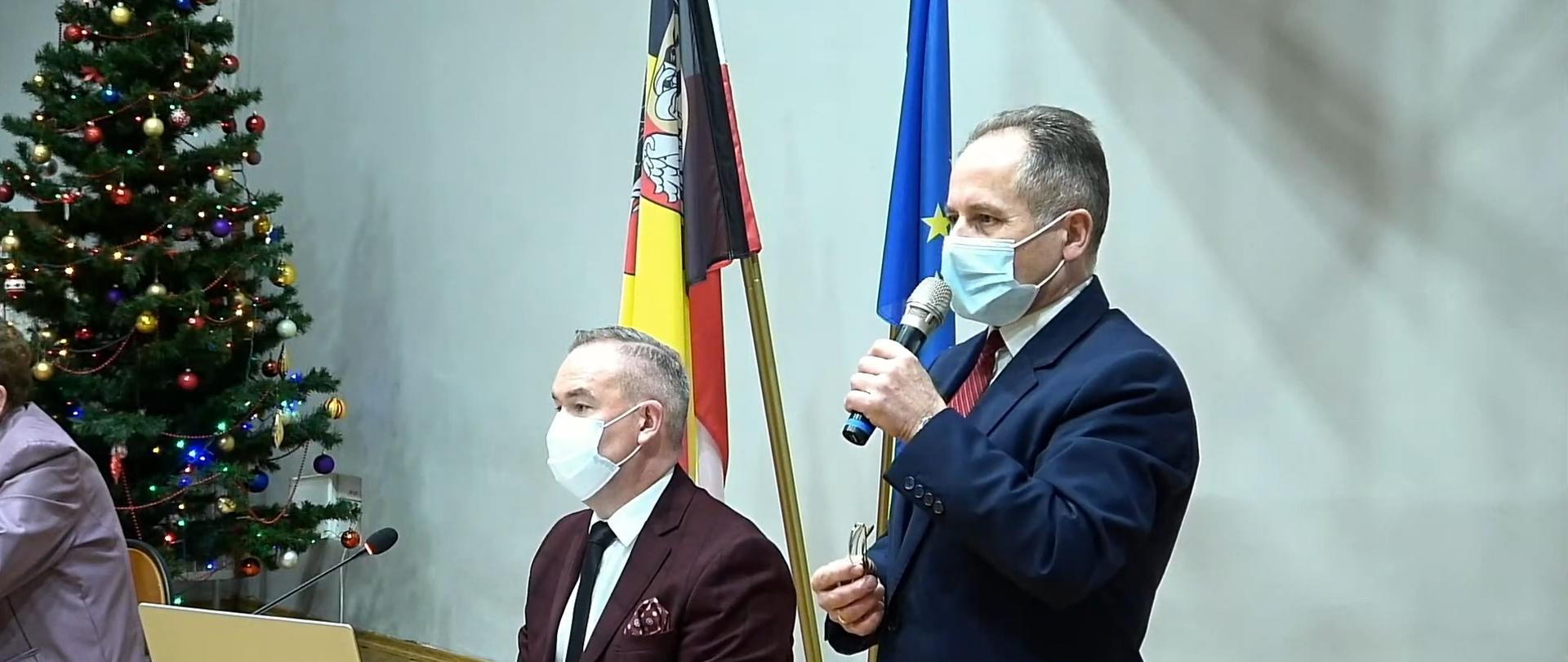 O efektach pracy Zarządu mówił na sesji wicestarosta Stanisław Stępień