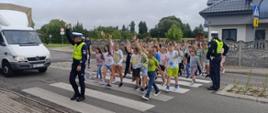 jak przechodzic na przejściu dla pieszych