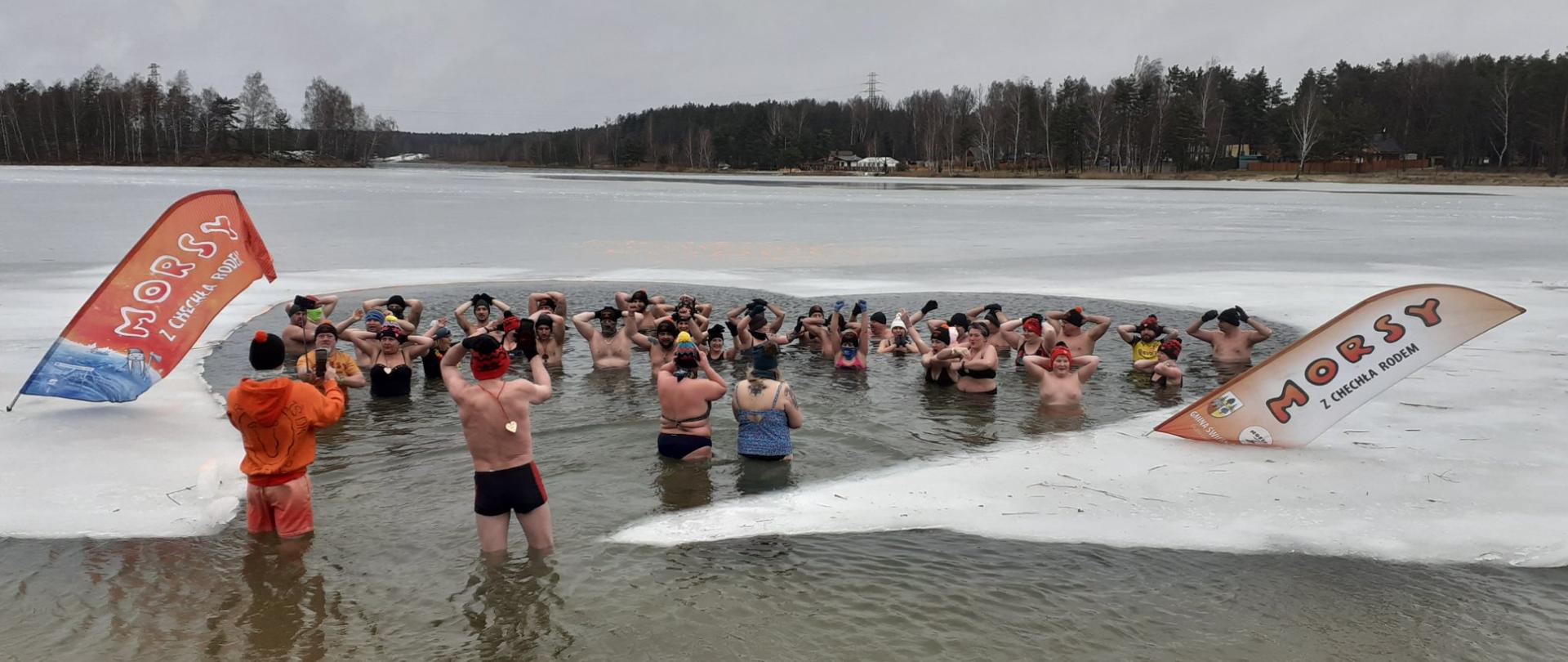 Morsowanie w Zalewie Nakło-Chechło z okazji WOŚP