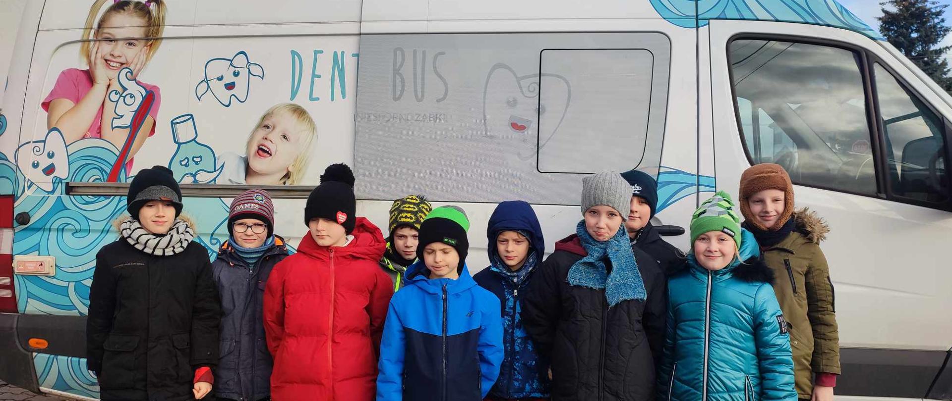 Wizyta mobilnego gabinetu dentystycznego DENTOBUS 