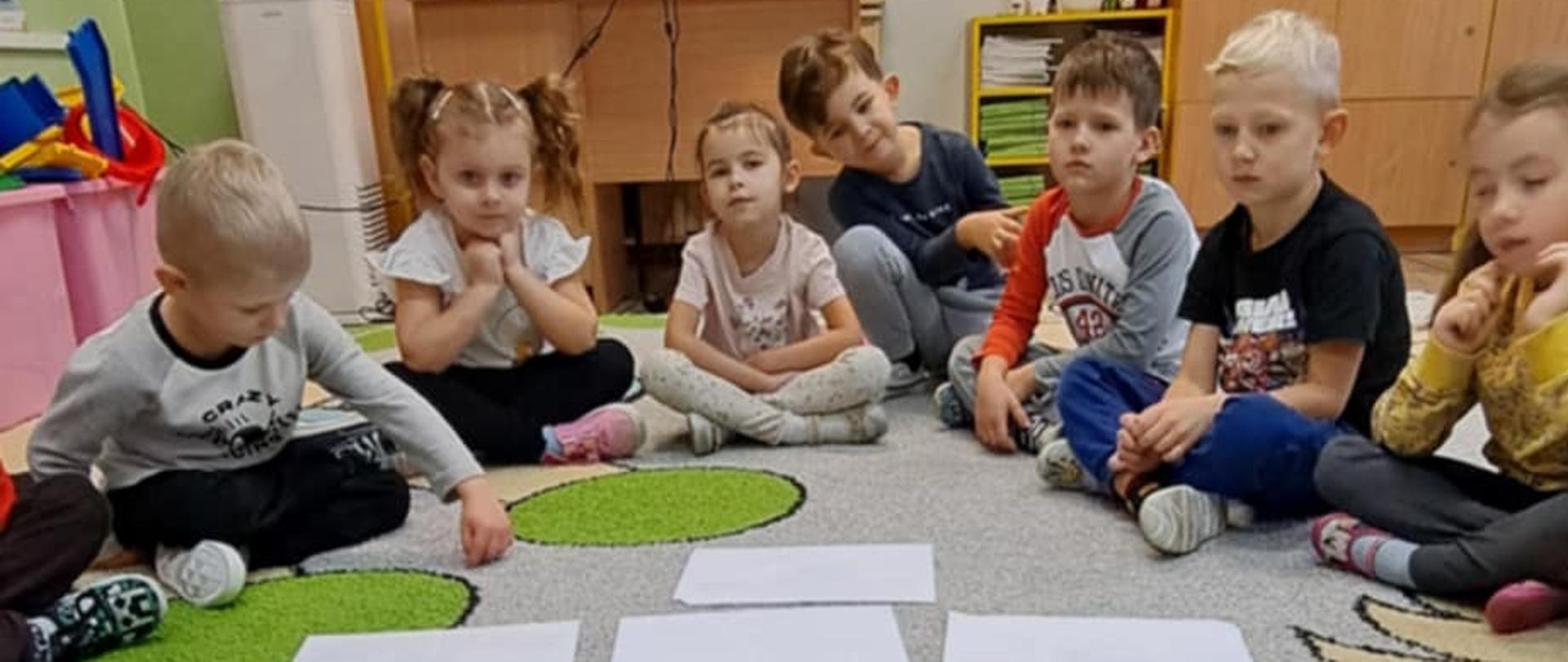 Dzieci podczas zajęć z okazji Dnia Praw Dziecka