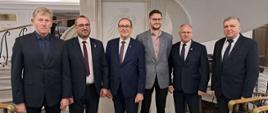 Samorządowcy z powiatu hajnowskiego na wspólnym zdjęciu z Senatorem Panem Jackiem Boguckim. Źródło zdjęcia: Biuro Senatorskie Jacka Boguckiego