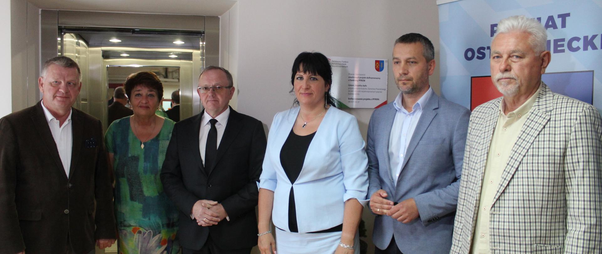 Interesanci Starostwa korzystają już z windy