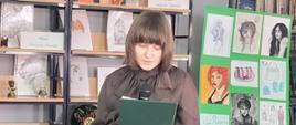 Julia Rospond podzas prezentacji swoich prac