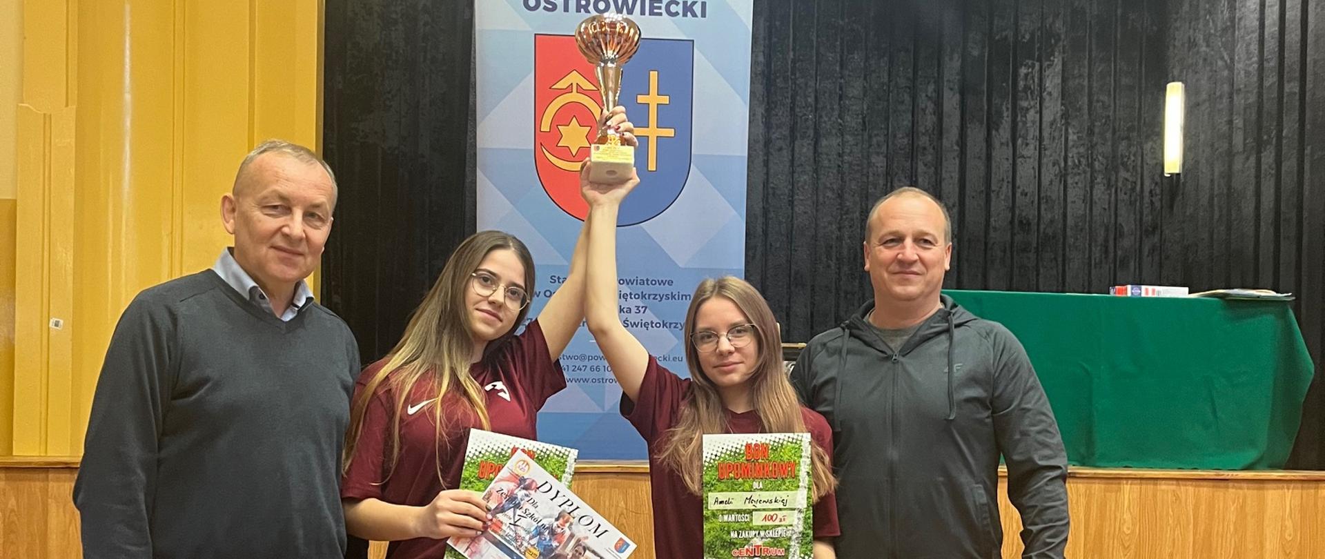 MISTRZOSTWA POWIATU OSTROWIECKIEGO W DRUŻYNOWYM TENISIE STOŁOWYM DZIEWCZĄT DLA SZKÓŁ PONADPODSTAWOWYCH