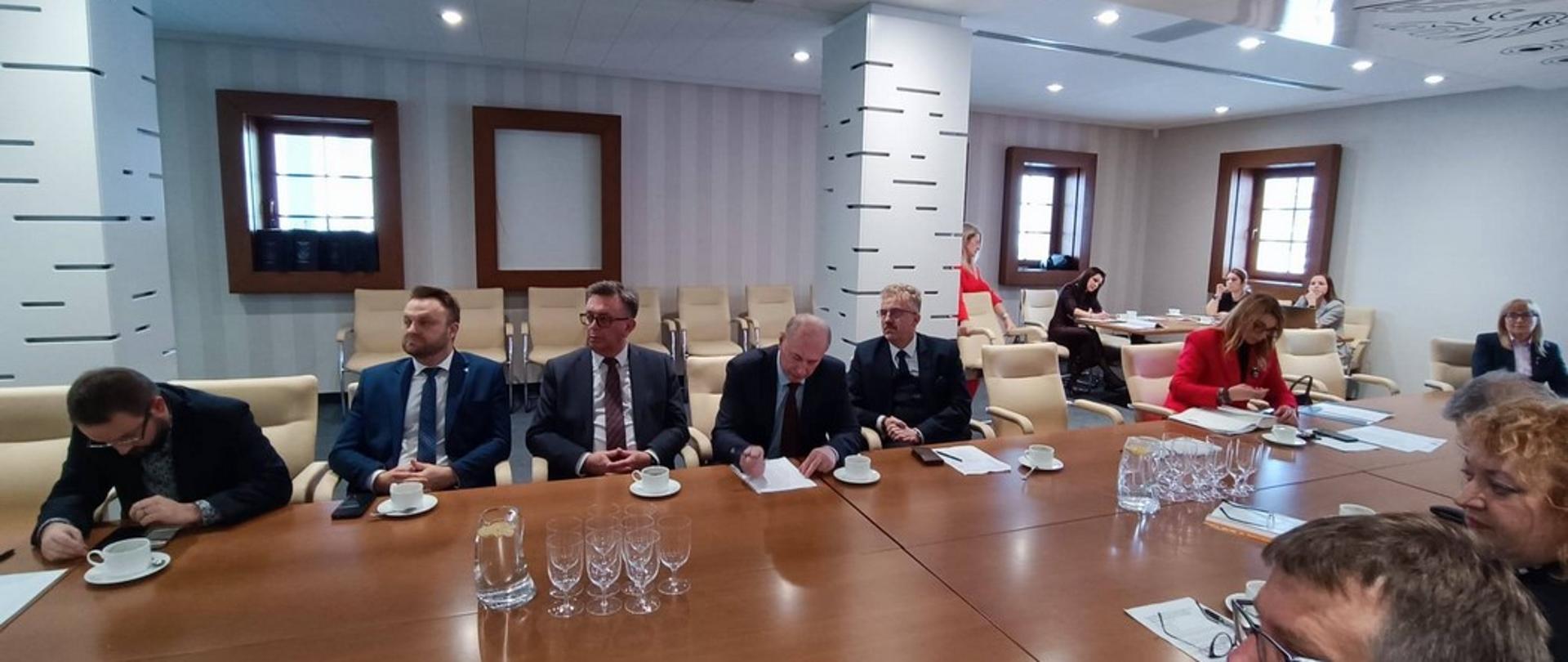 Od szkół po energetykę – Konwent Starostów w Staszowie