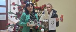 Przekazanie stroków na ręce dyrekcji hospicjum