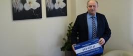 Pan Wójt z tabliczką