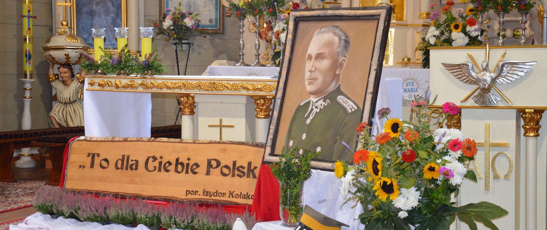 Ołtarz w Sanktuarium Maryjnym w Domanowie - dekoracje upamiętniające patrona szkoły