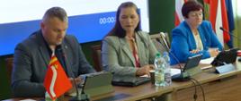 Prezydium Rady Powiatu Proszowickiego podczas obrad XXXII Sesji Rady