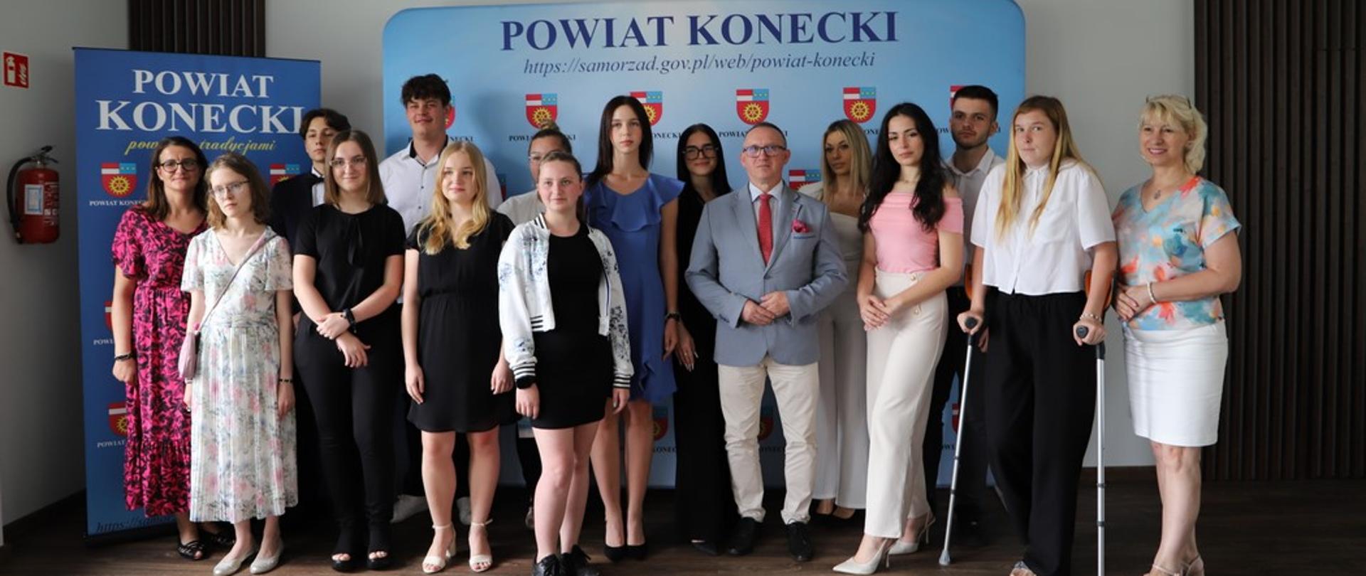 Najlepsi uczniowie szkół ponadpodstawowych powiatu koneckiego