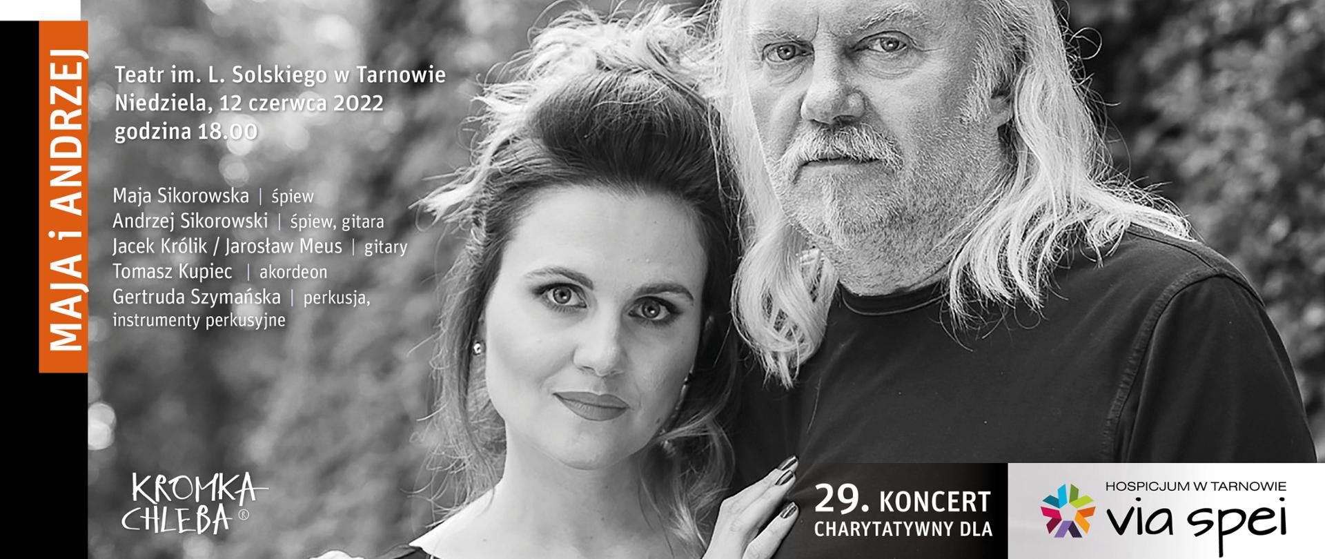 plakat informacyjny dotyczący koncertu charytatywnego w tle zdjęcie artystów: Mai Sikorowskiej i Andrzeja Sikorowskiego
