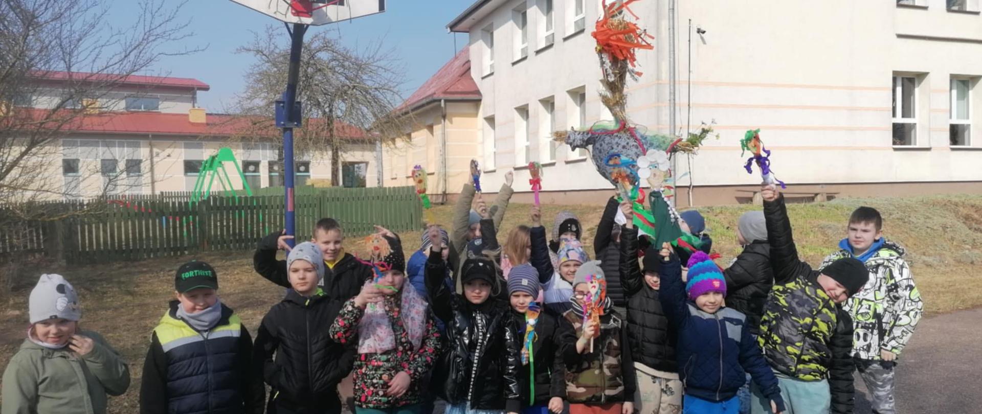 Pierwszy Dzień Wiosny w kl. I - III Szkoły Podstawowej im. Jana Pawła II w Żarnowie