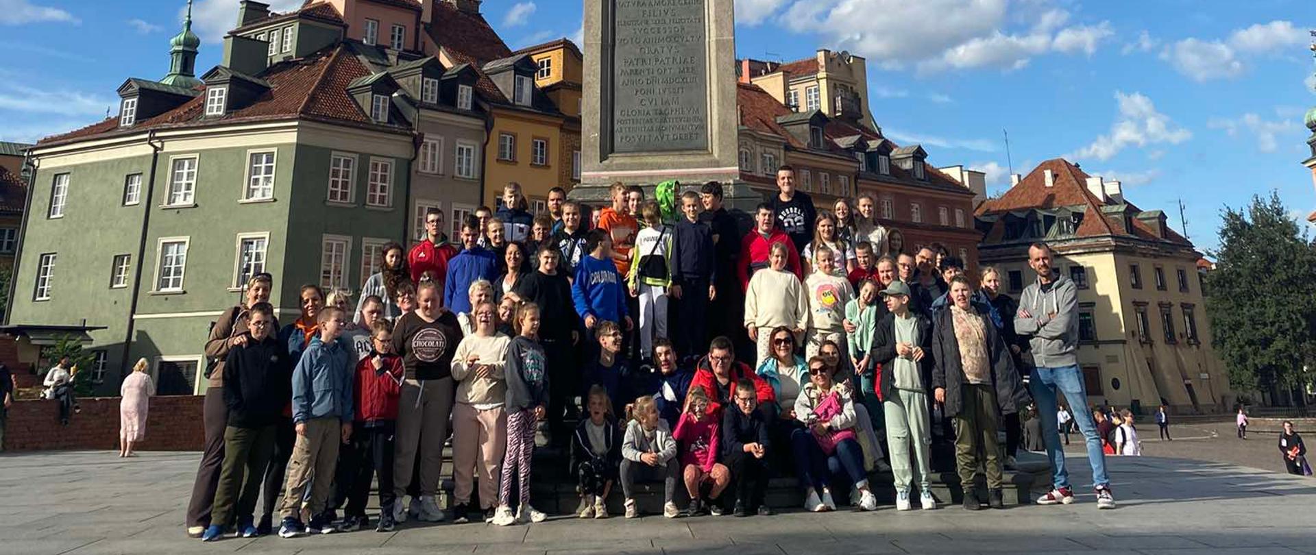 Uczniowie Zespołu Szkół Specjalnych im. Jana Pawła II w Bielsku Podlaskim na wycieczce w Warszawie