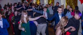 Tegoroczny bal ósmych klas w Szkole Podstawowej NR 1 w Trzciance.