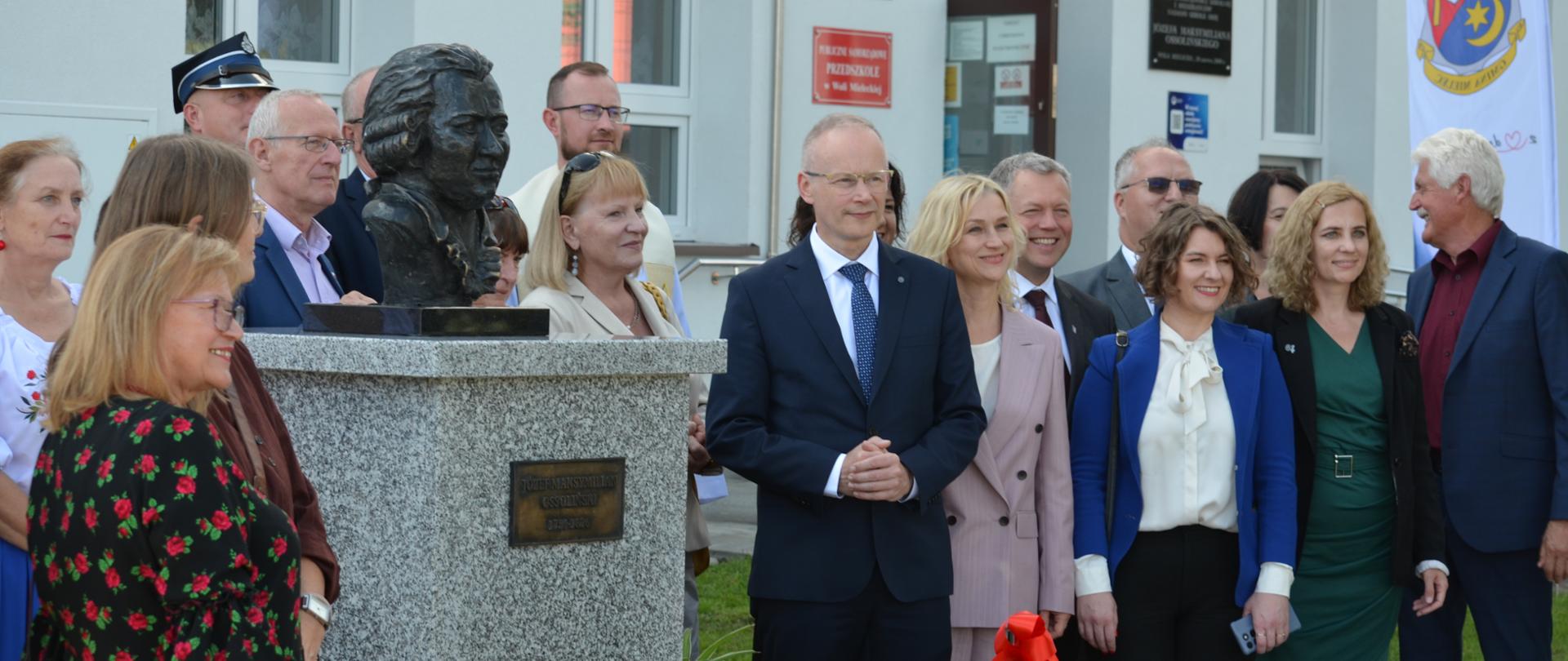 Uroczyste odsłonięcie popiersia J. M. Ossolińskiego