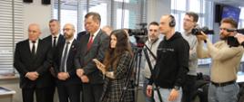 Wręczenie promes z Rządowego Funduszu Rozwoju Dróg - przedstawiciele gmin i mediów