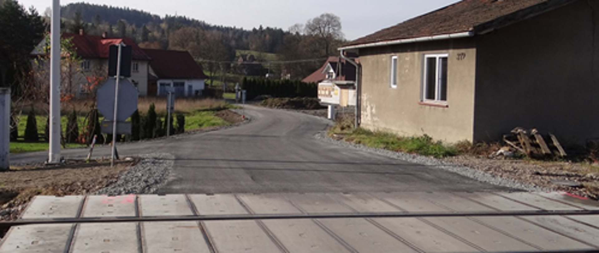 Modernizacja przejazdu w drodze gminnej „Na Wysoką” w miejscowości Skawa.