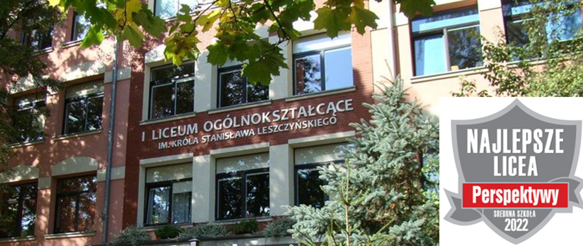 Fundacja Edukacyjna „Perspektywy" potwierdza, że I Liceum Ogólnokształcące im. Króla Stanisława Leszczyńskiego w Jaśle jest wśród 500 najlepszych liceów w Polsce sklasyfikowanych w Rankingu Liceów PERSPEKTYWY 2022 i przysługuje mu tytuł „Srebrnej Szkoły 2022".