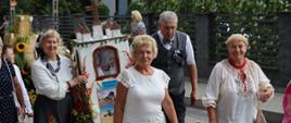 Delegacja wieńcowa - Klub Seniora z Mokobód