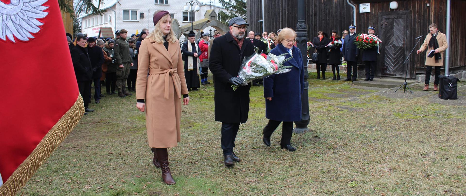 Organizatorami uroczystości w Zielonej byli: Starosty Przasnyskiego Krzysztofa Bieńkowskiego, przewodnicząca Rady Powiatu Katarzyna Wróblewska oraz Społeczny Komitet Rodzin Poległych Żołnierzy Narodowych Sił Zbrojnych i Narodowego Zjednoczenia Wojskowego