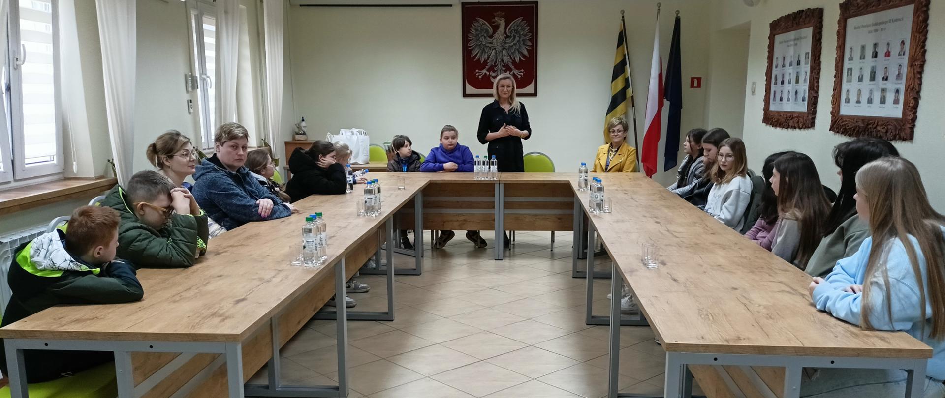 Z Galwieć do Gołdapi, czyli młodzi z wizytą w Starostwie Powiatowym