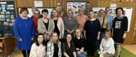 Pamiątkowe zdjęcie nauczycielek z przedszkola i delegacji niemieckiej