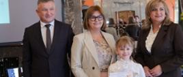 Karolina Cedzyńska na gali finałowej Wojewódzkiego Konkursu Recytatorskiego