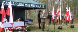 Zdjęcie przedstawia przemowę okolicznościową historyka P. Wacława Madzika.