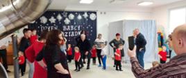 Wspólne zabawy dzieci i zaproszonych bliskich