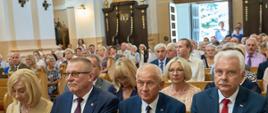 w pierwszym rzędzie od lewej: Grażyna Ługowska, Jan Paweł Ługowski Burmistrz Miasta i Gminy Mordy, Poseł na Sejm RP Krzysztof Tchórzewski, Senator Sekretarz Stanu w Ministerstwie Zdrowia Waldemar Kraska.