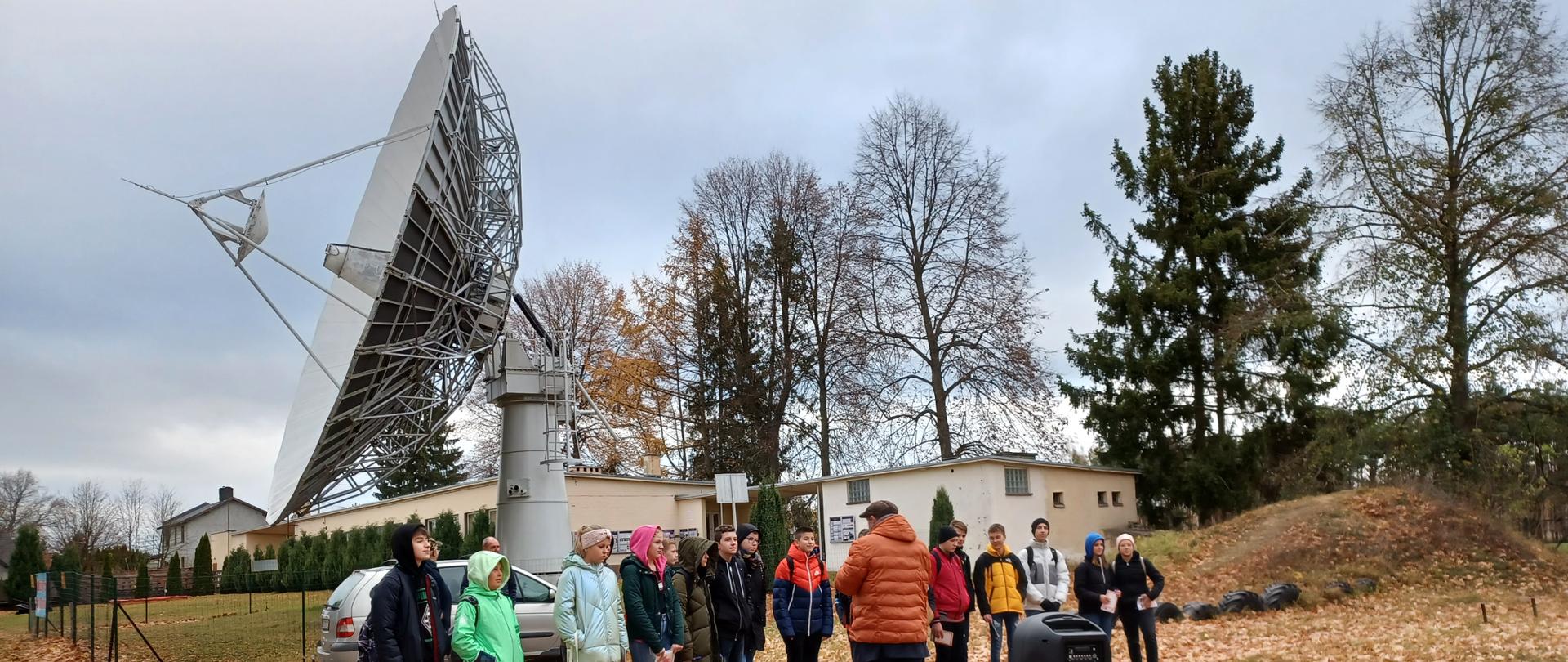 z radioteleskopem