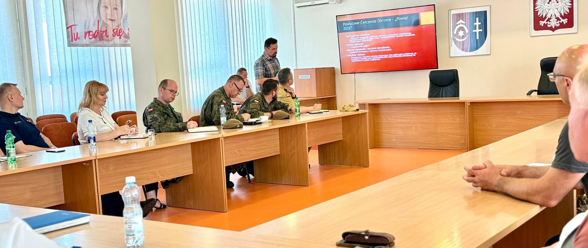 Bezpieczeństwo mieszkańców priorytetem działań Powiatu Ostrowieckiego