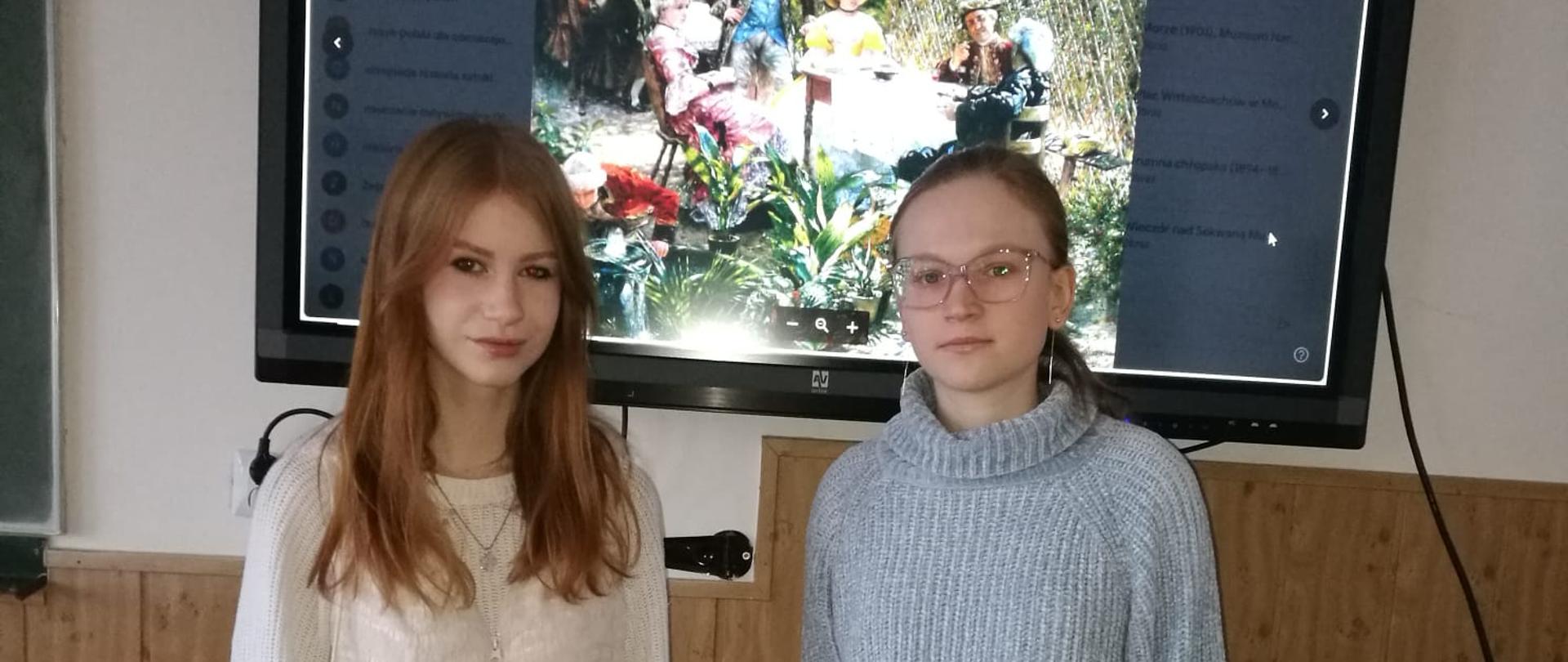 Aleksandra Wróbel i Karolina Grzywacz z kl. 3 A